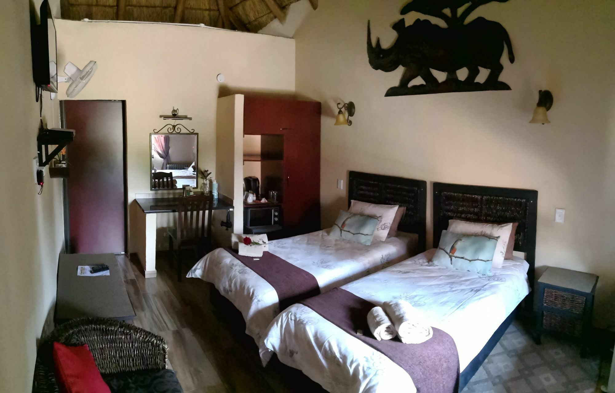 All Over Africa Guest House Kempton Park Exterior photo