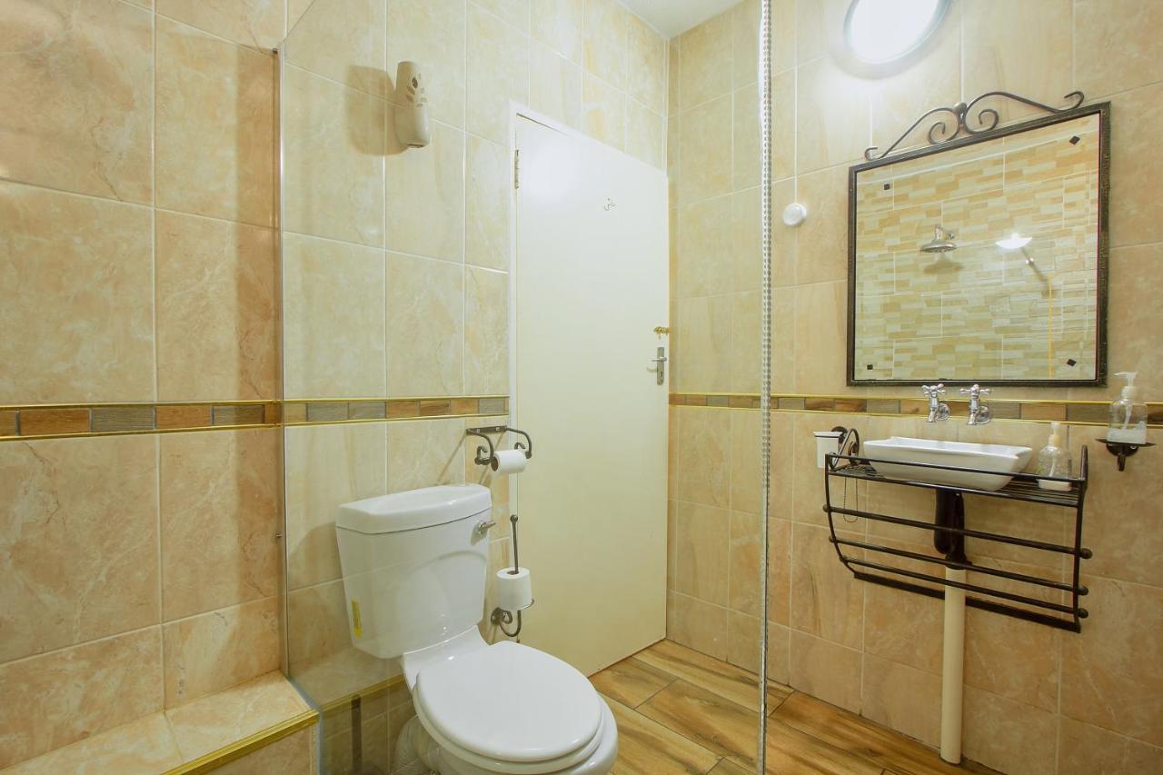 All Over Africa Guest House Kempton Park Exterior photo