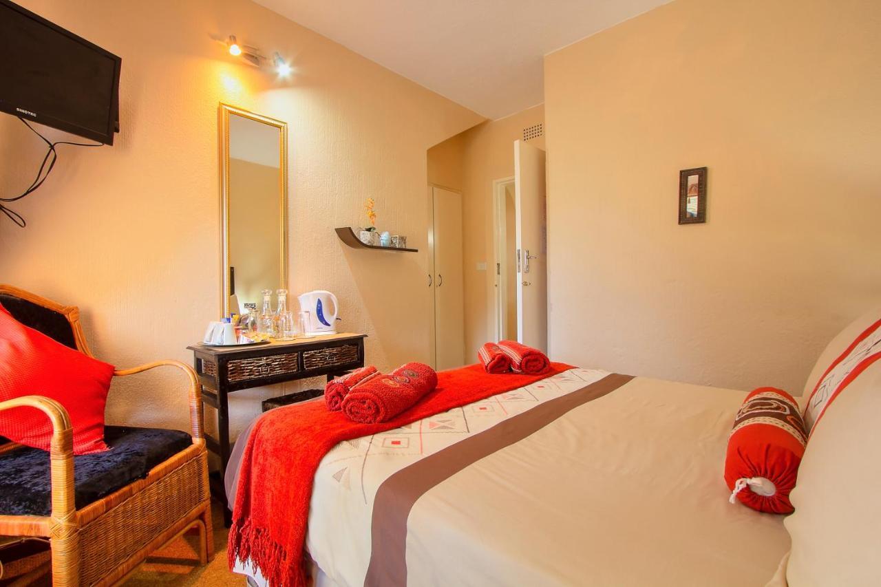 All Over Africa Guest House Kempton Park Exterior photo